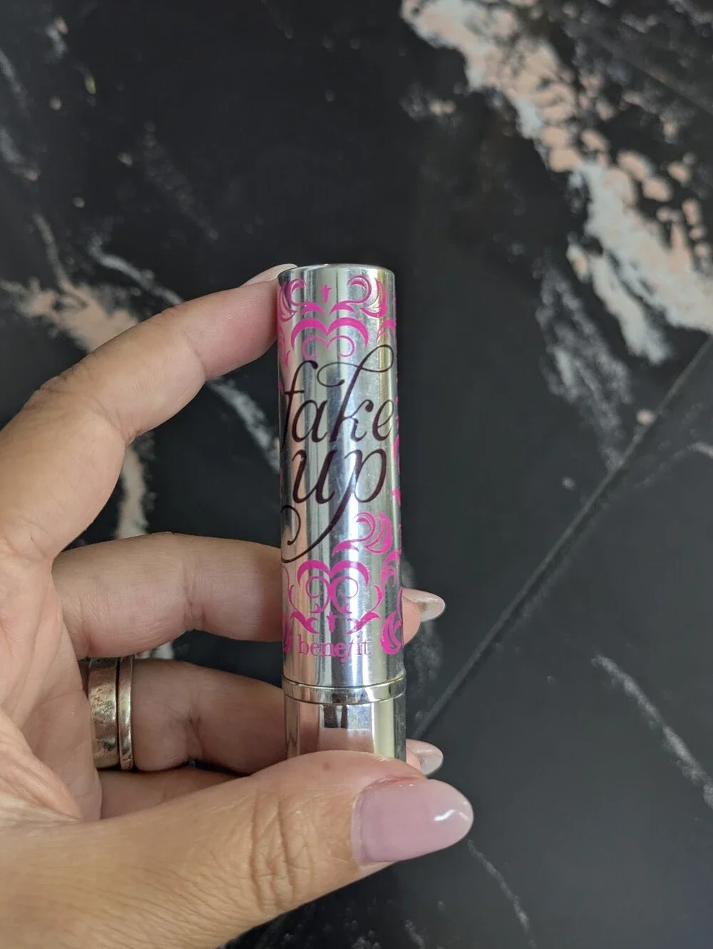 Benefit Fake Up Hydrating Crease Control Concealer 02 Medium